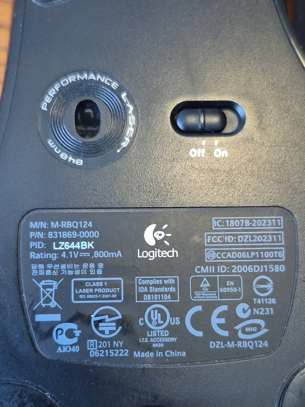 Logitech MX Revolution M-RBQ124 Ergonomic Wireless Laser Mouse W/ Charger & USB
